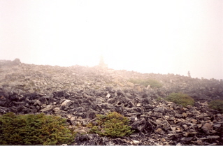 Inukshucks in the mist past the towers, trail to Black Tusk 2000-09.